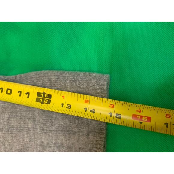 Bloomingdale’s Sutton Studio Gray 100% Cashmere Sweater Size Large - Picture 8 of 10